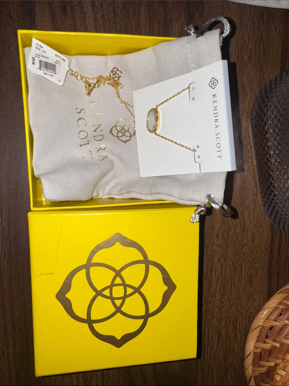 Kendra Scott Gold Elisa Pendant Necklace In Ivory with Signature Box